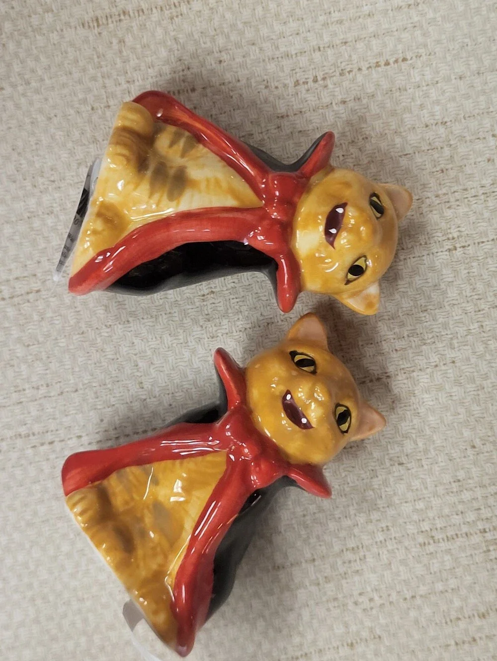 Cat Dracula Vampire Halloween Salt Pepper Shakers Mini New